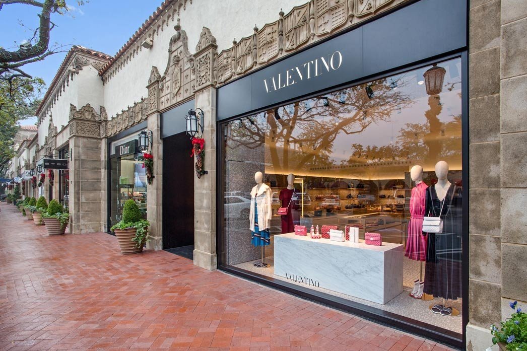  Highland Park Village Luxury Shopping in Highland Park Texas  